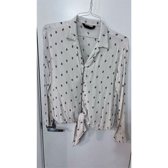 Knot Sisters Women's Cactus Print Button Down Revolve Top Cream Black Size XS - Picture 2 of 12